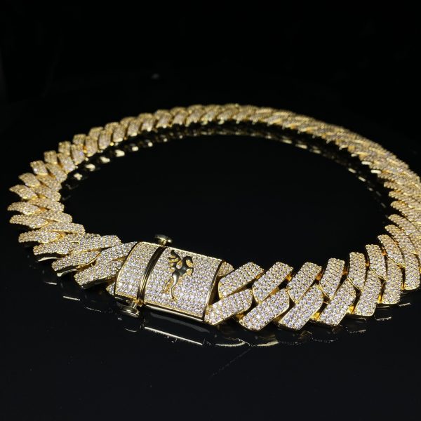 Cadena Cuban Prong 25mm 18k