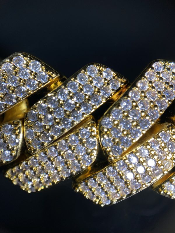 Cadena Cuban Prong 25mm 18k