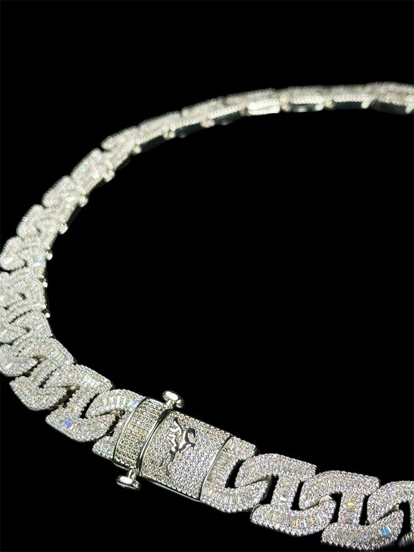 Cadena Gucci Baguette 18k